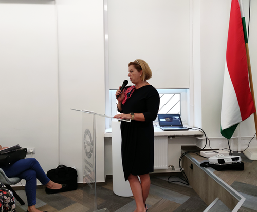 Centrumunkban tartott rendezvényről fotó jelenítődik meg