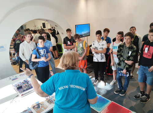 Pályaválasztási eseményről fotó jelenítődik meg