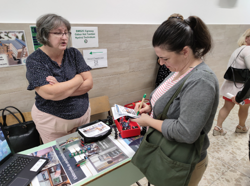 Pályaválasztási eseményről fotó jelenítődik meg