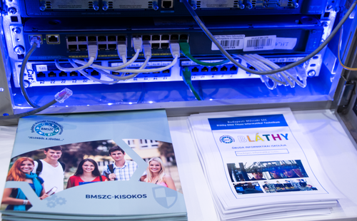 a képen a BMSZC brosúrája látható