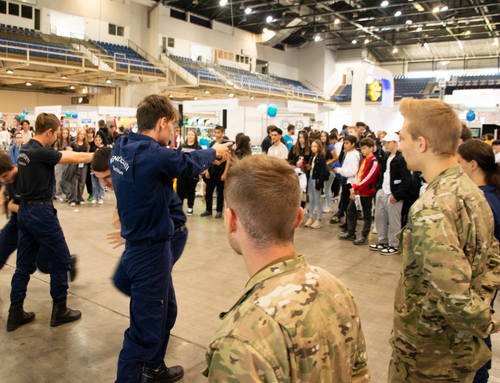 a képen a rendészeti tagozat bemutatója látható