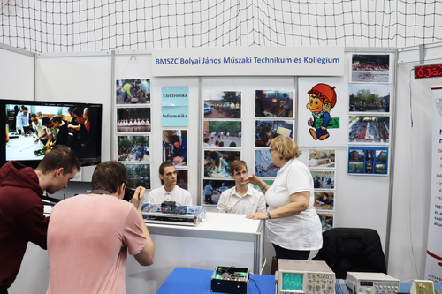 Pályaválasztási eseményről fotó jelenítődik meg