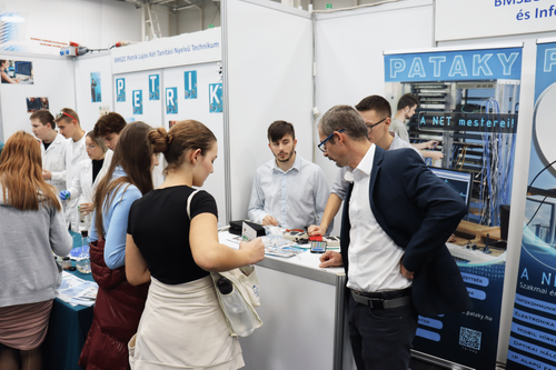 Pályaválasztási eseményről fotó jelenítődik meg