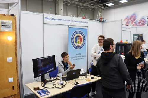 Pályaválasztási eseményről fotó jelenítődik meg