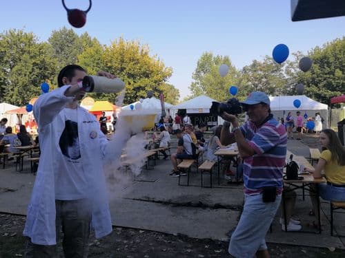 Pontott party pályaválasztási eseményről fotó jelenítődik meg