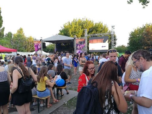 Pontott party pályaválasztási eseményről fotó jelenítődik meg