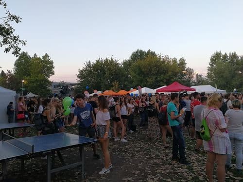 Pontott party pályaválasztási eseményről fotó jelenítődik meg