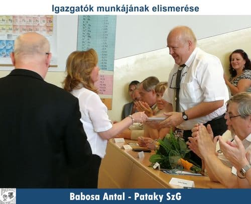 Oktatónkat köszöntjük Oklevéllel