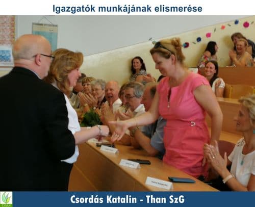 Oktatónkat köszöntjük Oklevéllel