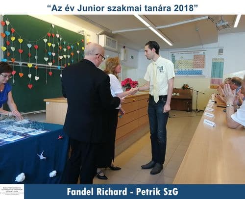 Oktatónkat köszöntjük Oklevéllel