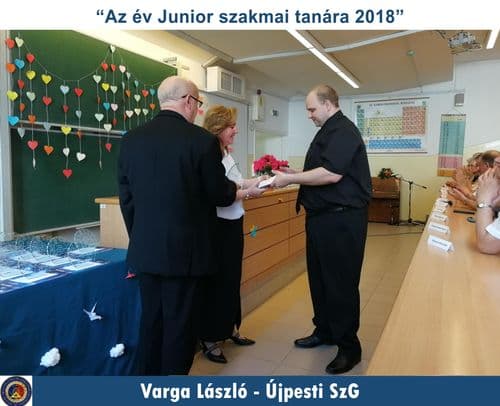 Oktatónkat köszöntjük Oklevéllel