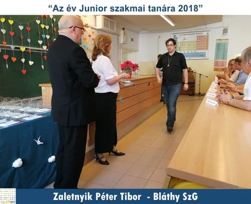 Oktatónkat köszöntjük Oklevéllel