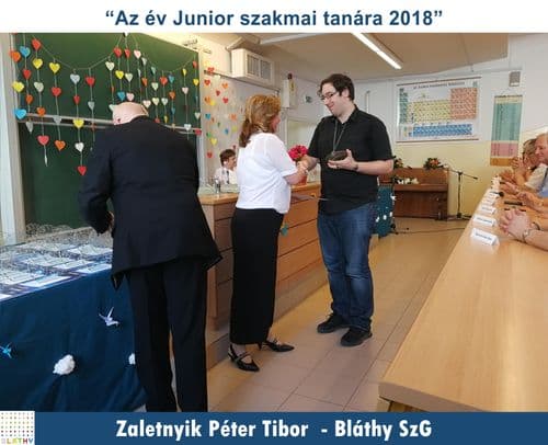 Oktatónkat köszöntjük Oklevéllel