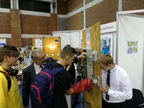 Pályaválasztási eseményről fotó jelenítődik meg