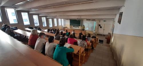 Diákéletről fotó jelenítődik meg