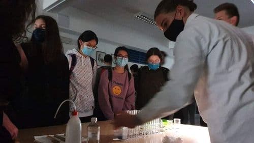 Diákéletről fotó jelenítődik meg