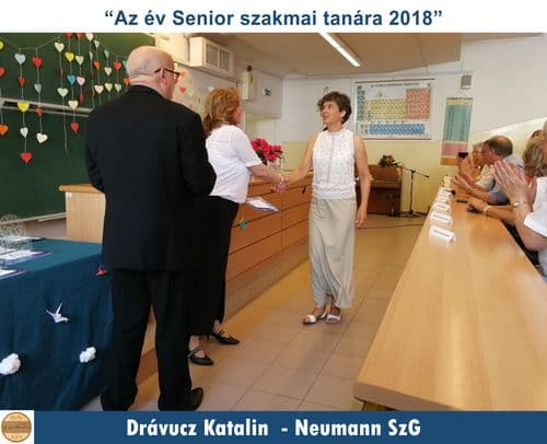 Oktatónkat köszöntjük Oklevéllel