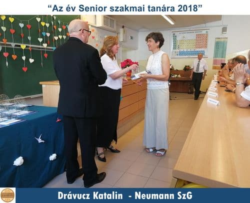 Oktatónkat köszöntjük Oklevéllel