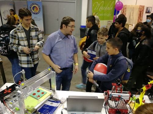 Pályaválasztási eseményről fotó jelenítődik meg