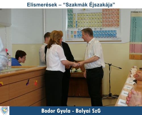 Oktatónkat köszöntjük Oklevéllel