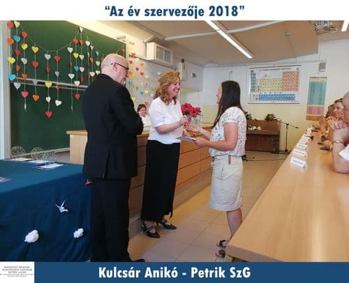 Oktatónkat köszöntjük Oklevéllel